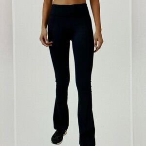 FP Movement by Free People Resilience Flare Leggings in Black Size Medium NWT